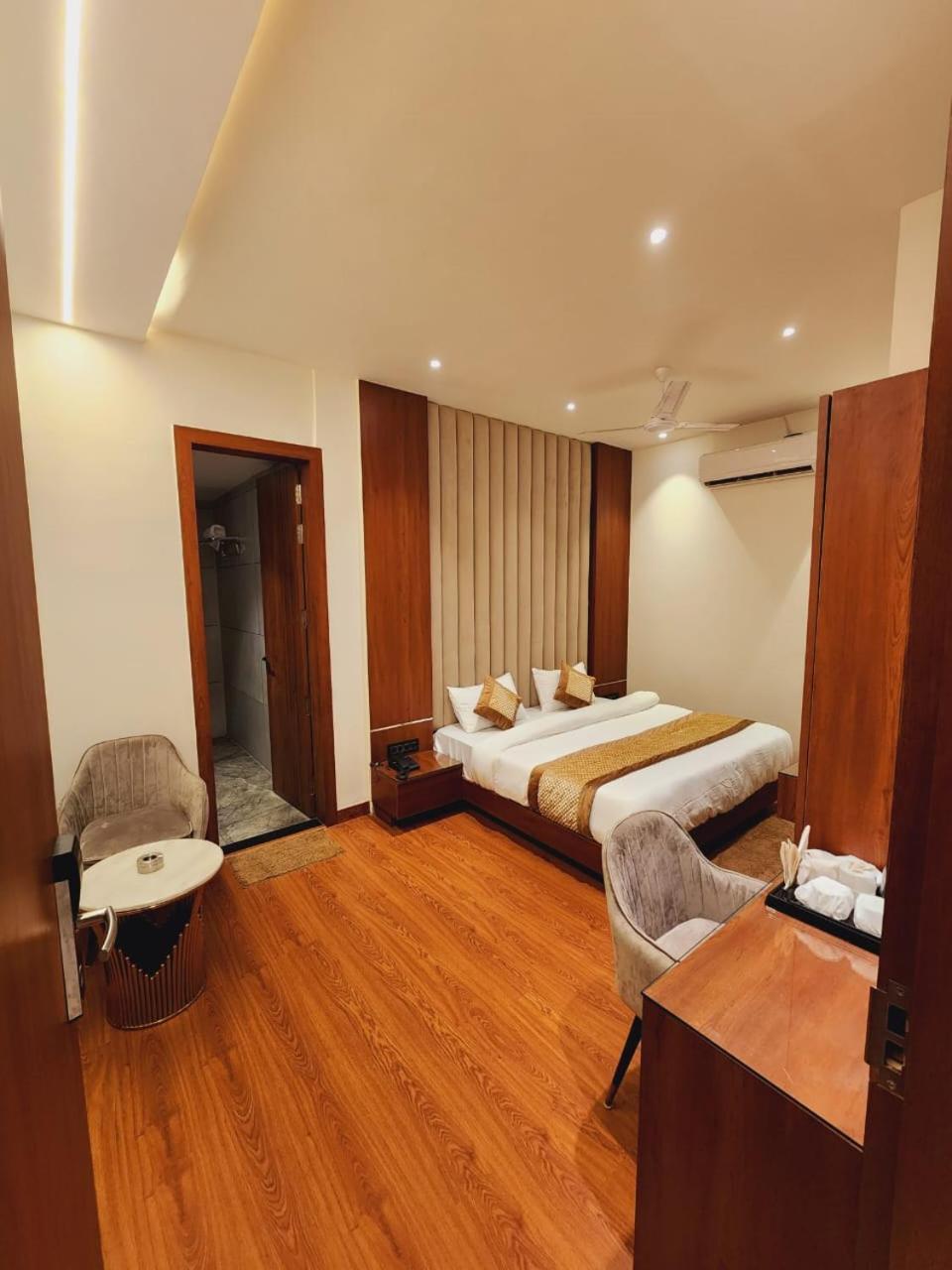 Shehnai Hotel And Banquet Hisār Εξωτερικό φωτογραφία
